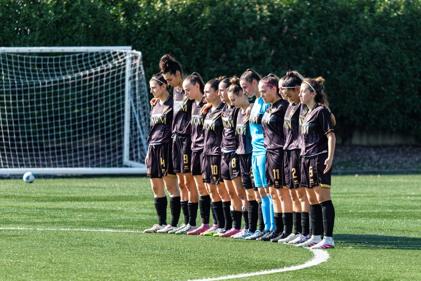 Real Meda 0-2 Fc lesmo Prima squadra femminile FC Lesmo schierata in campo prima della partita di campionato.