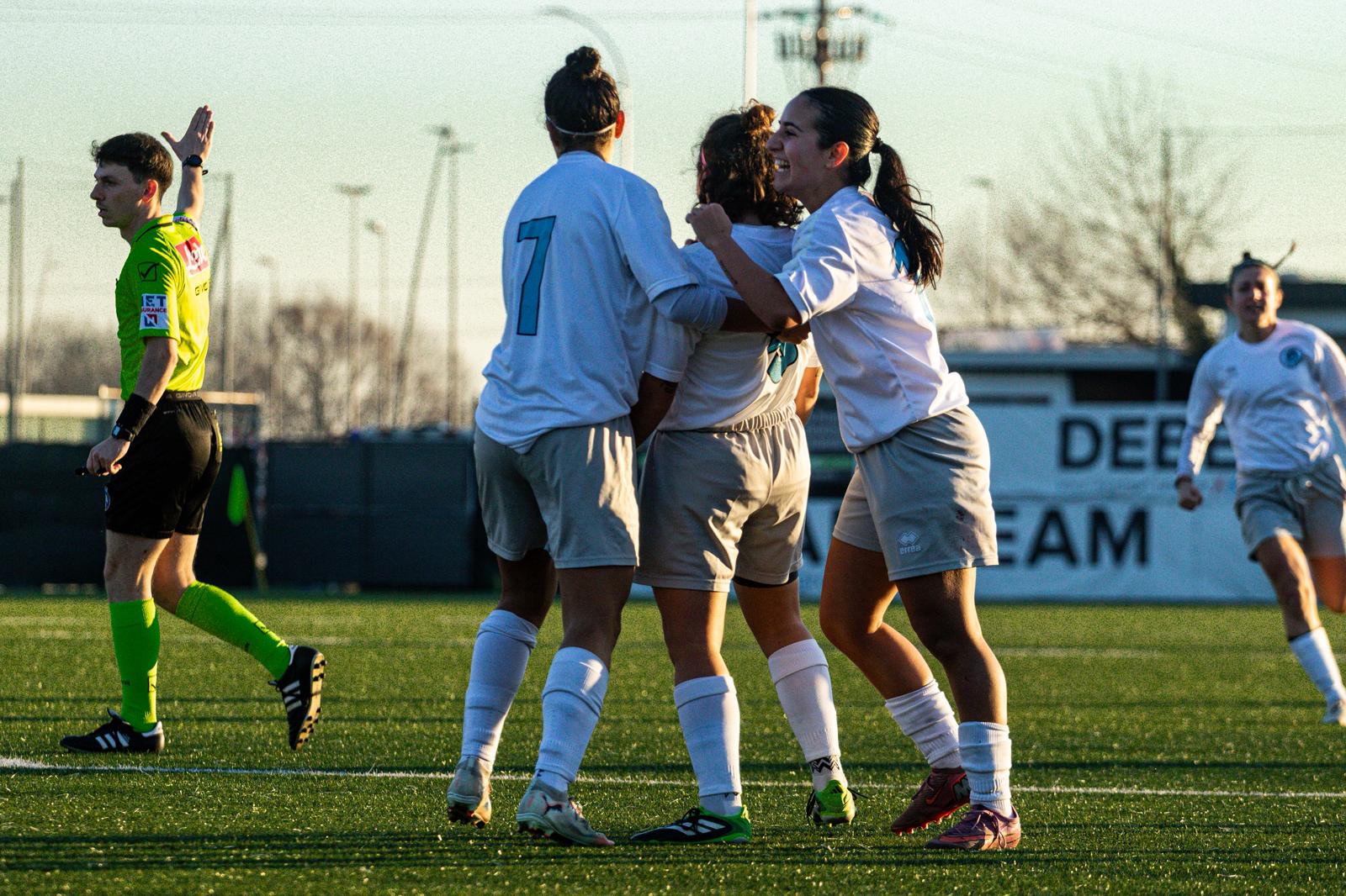 SEDRIANO 2-3 FC LESMO esultanza delle nostre ragazze di fc lesmo