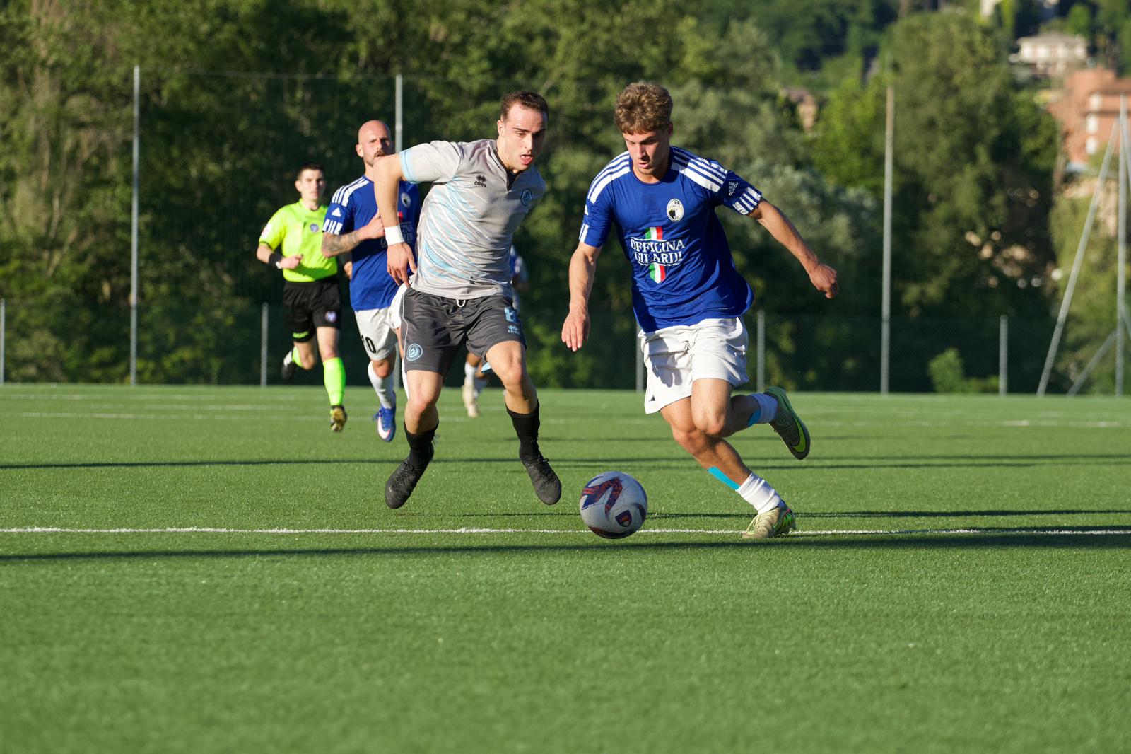 Azione di gioco FC Lesmo durante una partita